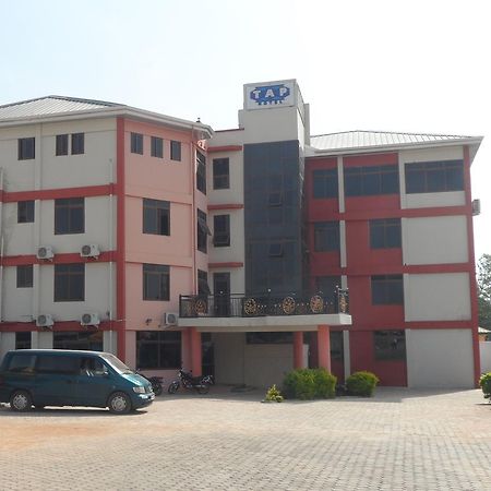 Tap Hotel Bolgatanga エクステリア 写真