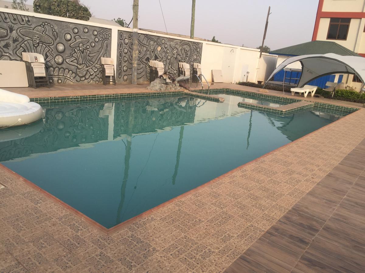 Tap Hotel Bolgatanga エクステリア 写真