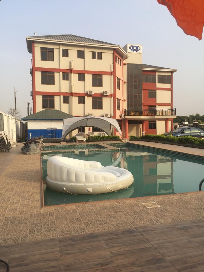 Tap Hotel Bolgatanga エクステリア 写真